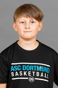 Max M.