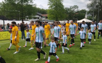 Minikicker führen unsere Oberligamannschaft zum Kreispokalsieg