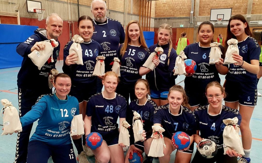 Advent-Spieltag: Damen-Derby gegen Bergkamen beendet das Handball-Jahr 2022