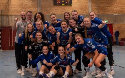 Jubel bei Handball-Teams: Damen 1 und Herren 1 feiern Kantersiege in Top-Duellen