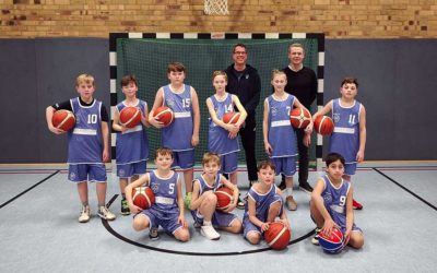 Neue Trikots für die U12m – Dank Fricke & Ritschel! 🏀🦷