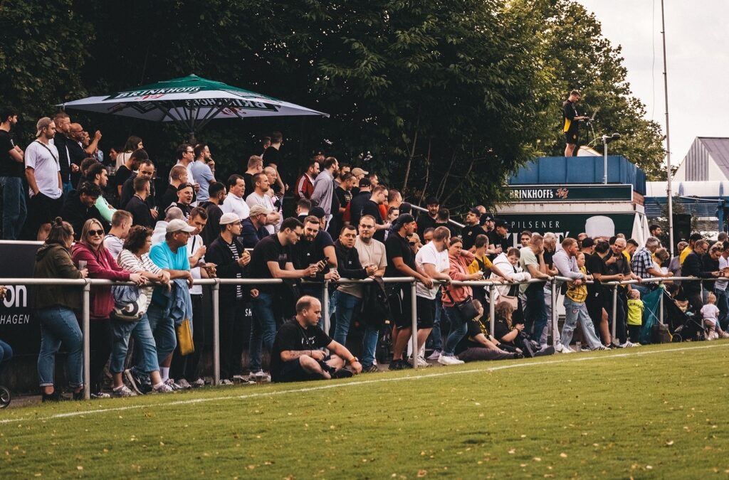 Hecker-Cup 2025, Tag 2: Brünninghausen startet mit Sieg – Türkspor verliert zu neunt gegen Schüren